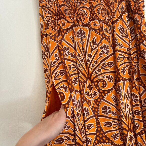 Maxi Beach Dress with Pockets - Picture 2 of 6